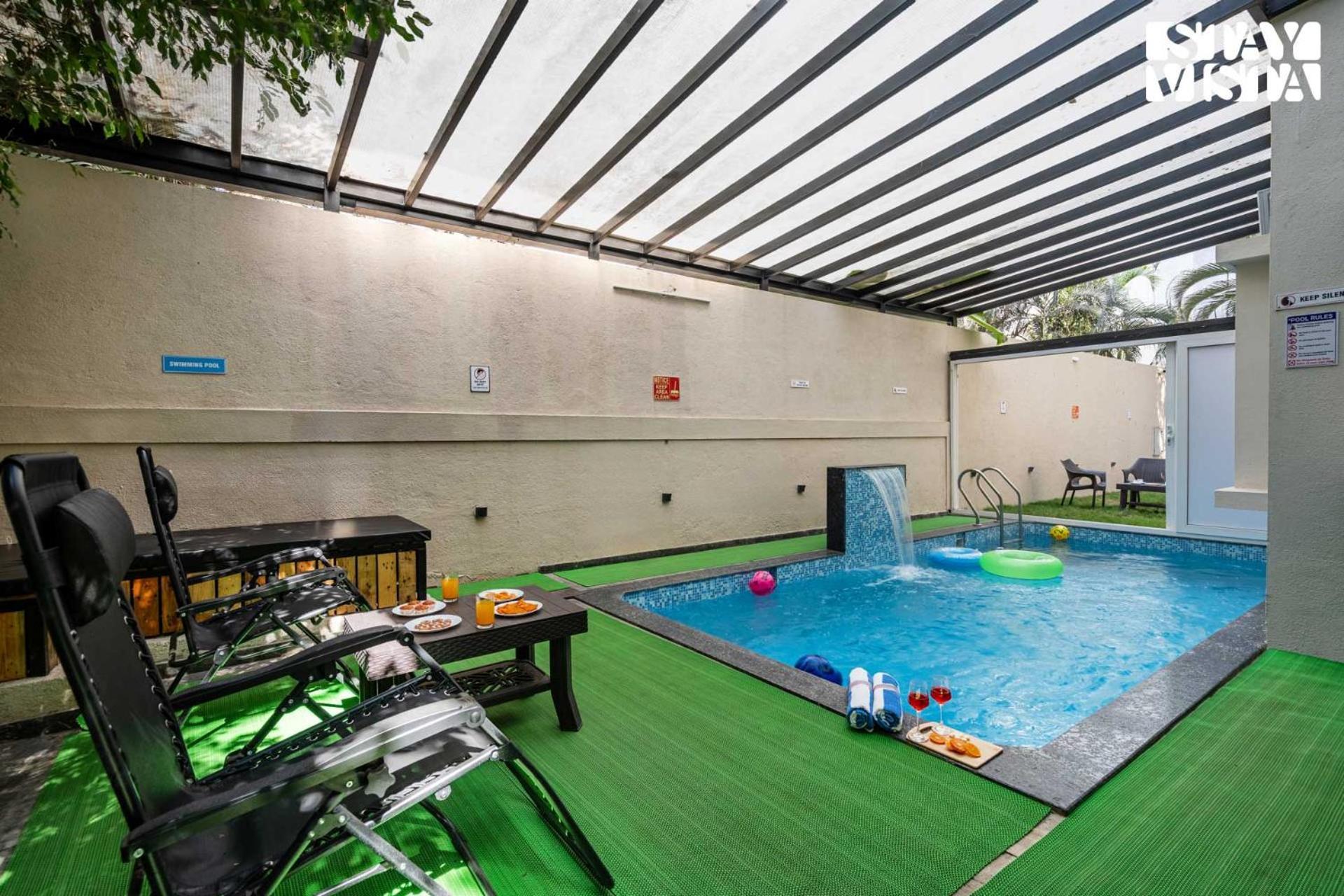 נאסיק Serenity Meadows With Pool By Veo - Part Of Stayvista מראה חיצוני תמונה